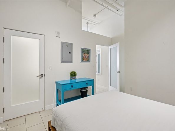 939 S Broadway 203, Los Angeles CA 90015