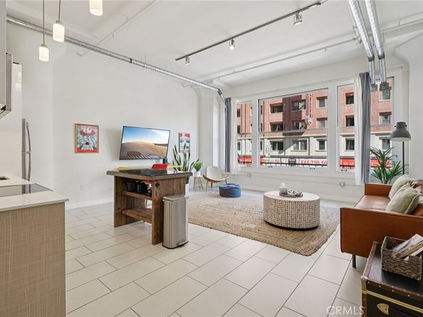 939 S Broadway 203, Los Angeles CA 90015