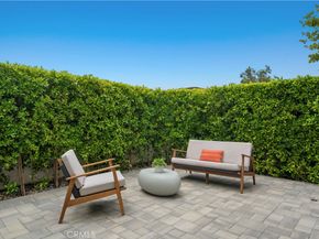 14157 Tiara Street 101, Sherman Oaks CA 91401