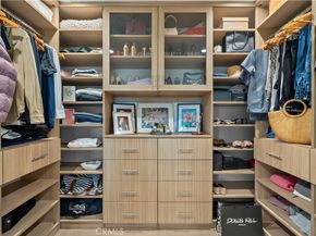 14157 Tiara Street 101, Sherman Oaks CA 91401
