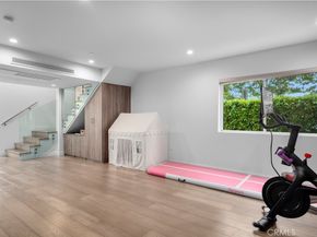 14157 Tiara Street 101, Sherman Oaks CA 91401