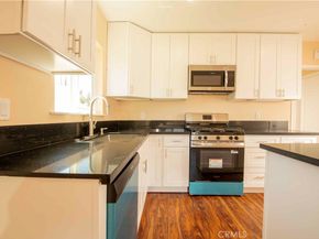 7630 Minstrel, Canoga Park CA 91304