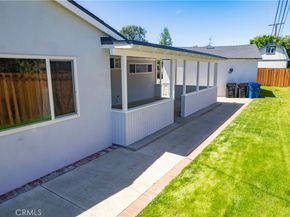 7630 Minstrel, Canoga Park CA 91304
