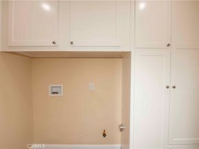 7630 Minstrel, Canoga Park CA 91304