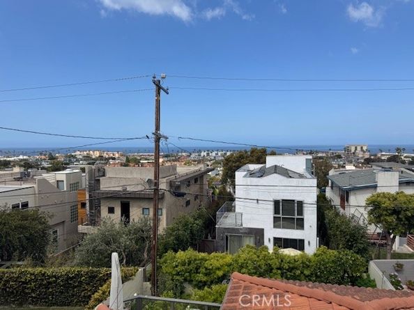 537 S Helberta Avenue, Redondo Beach CA 90277