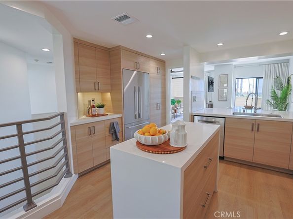 150 The Village 6, Redondo Beach CA 90277