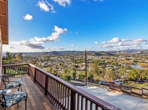 12886 Castle Court, Lakeside CA 92040