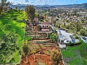 12886 Castle Court, Lakeside CA 92040