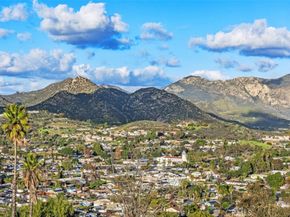 12886 Castle Court, Lakeside CA 92040