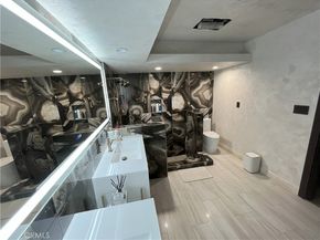 7705 Ben Avenue, North Hollywood CA 91605