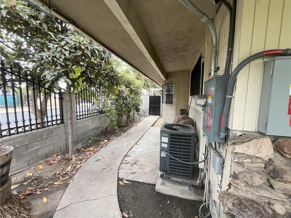 7705 Ben Avenue, North Hollywood CA 91605