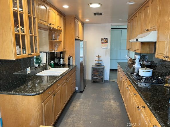 7705 Ben Avenue, North Hollywood CA 91605