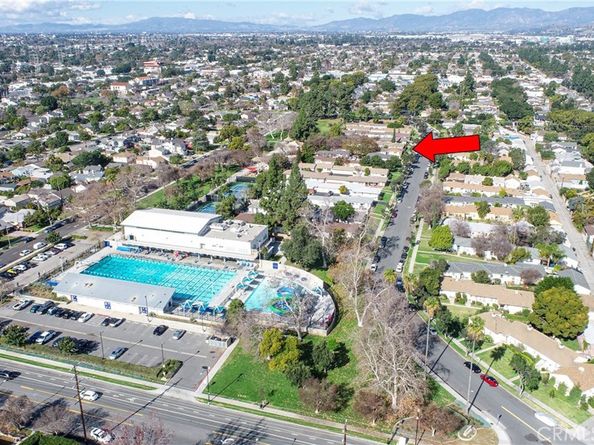 633 N Rosemary Lane, Burbank CA 91505