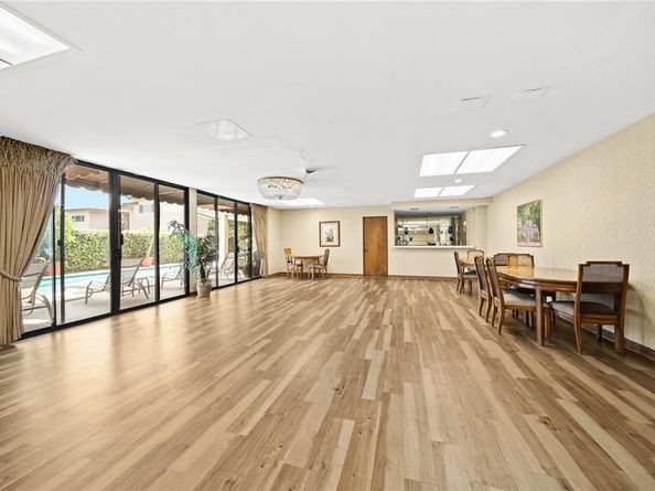 4454 Ventura Canyon Avenue 304, Sherman Oaks CA 91423