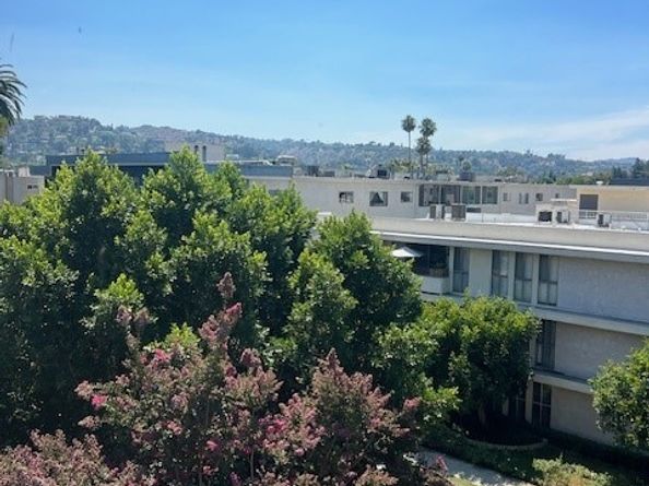 4454 Ventura Canyon Avenue 304, Sherman Oaks CA 91423