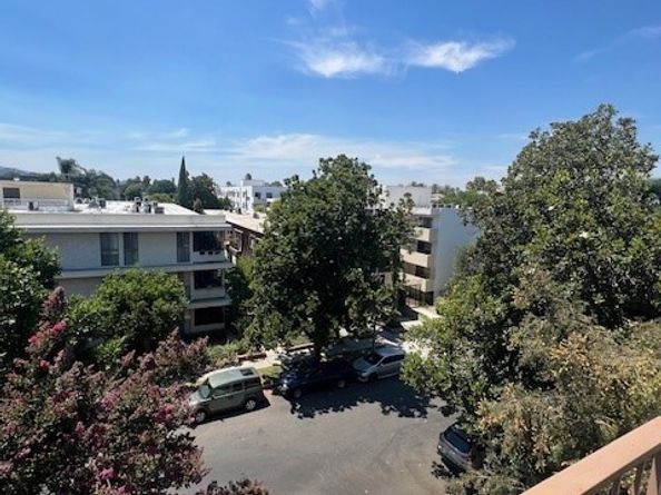 4454 Ventura Canyon Avenue 304, Sherman Oaks CA 91423