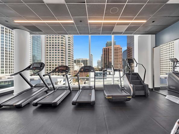 877 Francisco Street 821, Los Angeles CA 90017