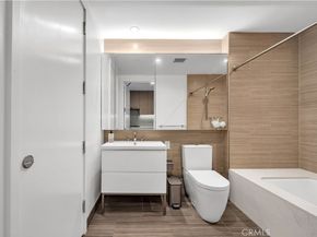 877 Francisco Street 821, Los Angeles CA 90017