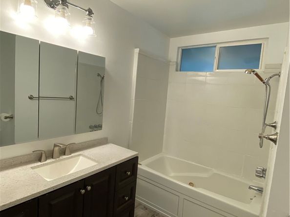 8961 Etiwanda Avenue, Northridge CA 91325