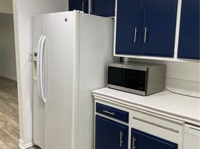 8961 Etiwanda Avenue, Northridge CA 91325