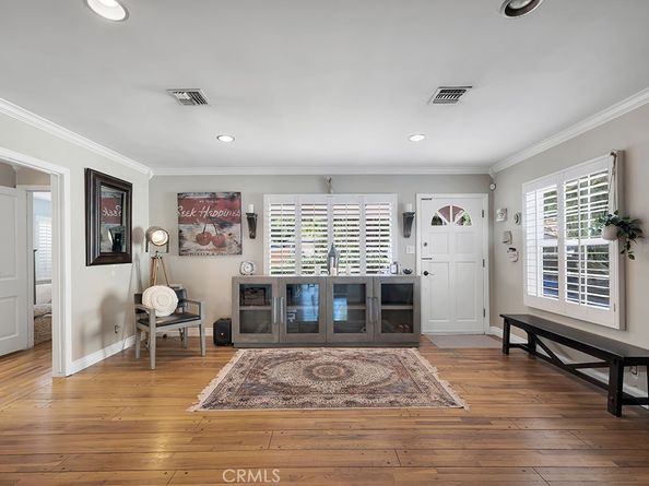 22051 Avenue San Luis, Woodland Hills CA 91364