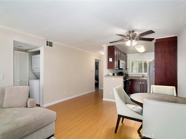 5530 Owensmouth Avenue 123, Woodland Hills CA 91367
