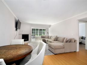 5530 Owensmouth Avenue 123, Woodland Hills CA 91367