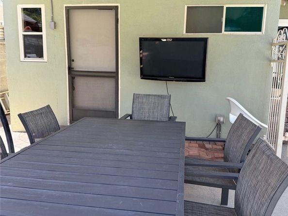 7232 Katherine Avenue, Van Nuys CA 91405