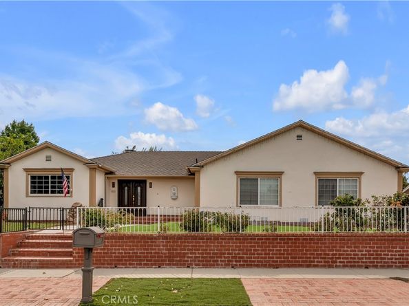 10111 Oak Park Avenue, Northridge CA 91325