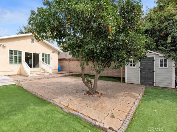 10111 Oak Park Avenue, Northridge CA 91325