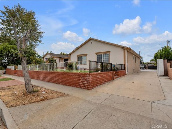 10111 Oak Park Avenue, Northridge CA 91325