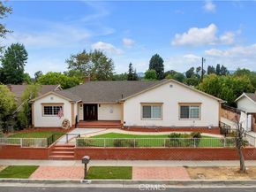 10111 Oak Park Avenue, Northridge CA 91325