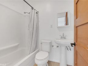 10111 Oak Park Avenue, Northridge CA 91325