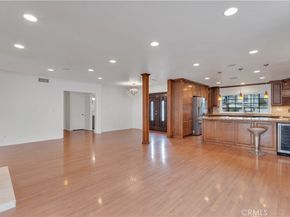 10111 Oak Park Avenue, Northridge CA 91325