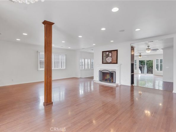 10111 Oak Park Avenue, Northridge CA 91325