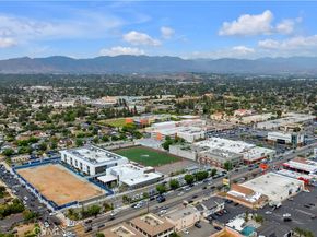 10111 Oak Park Avenue, Northridge CA 91325