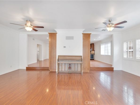 10111 Oak Park Avenue, Northridge CA 91325