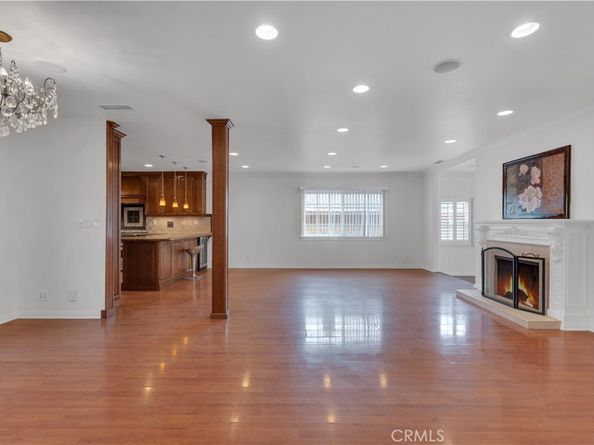 10111 Oak Park Avenue, Northridge CA 91325