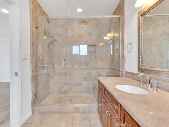 10111 Oak Park Avenue, Northridge CA 91325