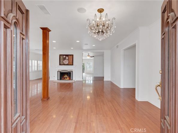 10111 Oak Park Avenue, Northridge CA 91325