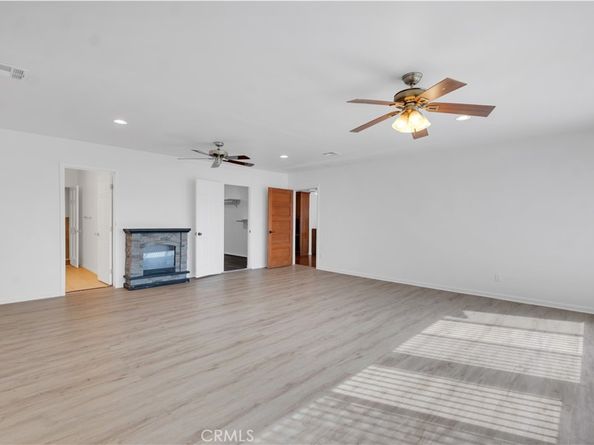 10111 Oak Park Avenue, Northridge CA 91325