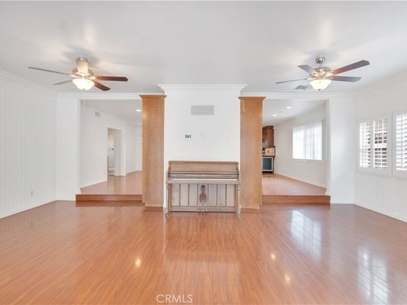 10111 Oak Park Avenue, Northridge CA 91325