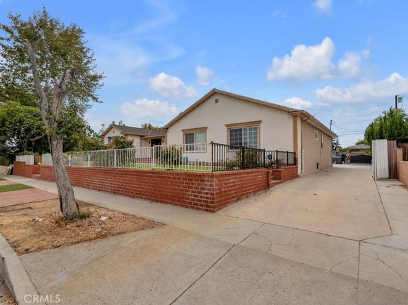 10111 Oak Park Avenue, Northridge CA 91325