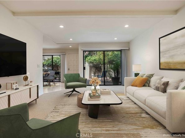 5800 Owensmouth Avenue 26, Woodland Hills CA 91367