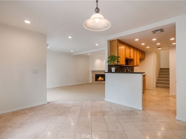 5800 Owensmouth Avenue 26, Woodland Hills CA 91367