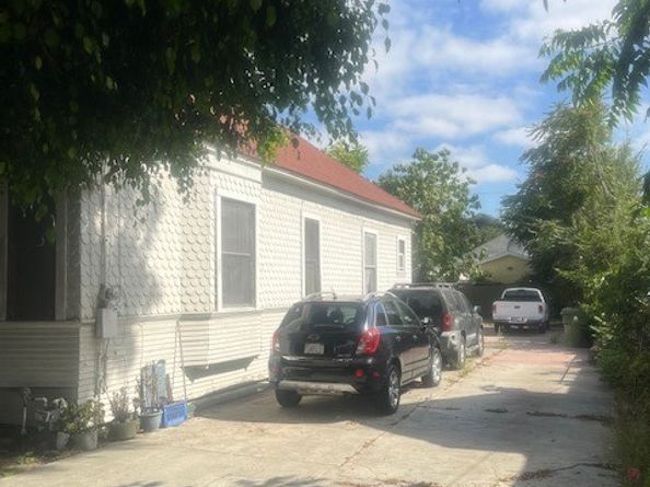 455 E 28th Street, Los Angeles CA 90011