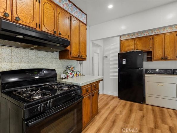 957 W Myrrh, Compton CA 90220