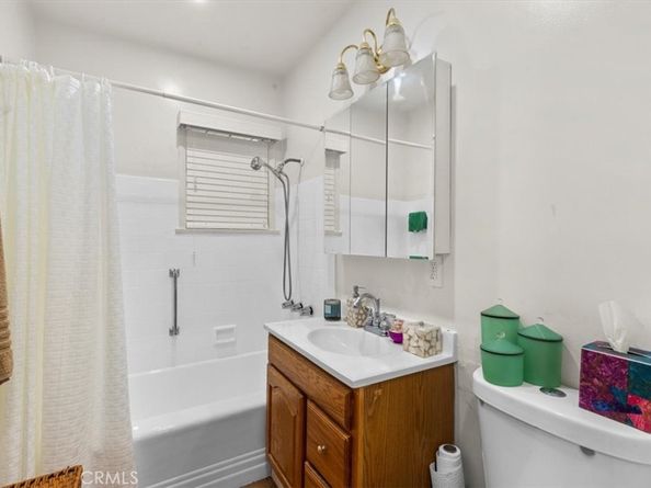 957 W Myrrh, Compton CA 90220