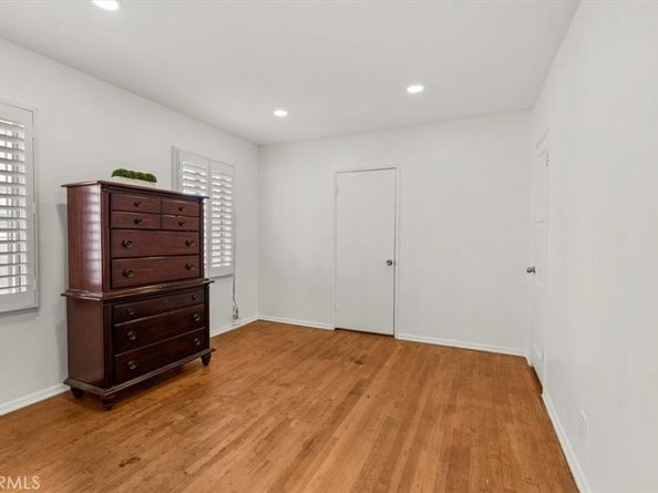 957 W Myrrh, Compton CA 90220