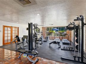 1517 E Garfield 53, Glendale CA 91205